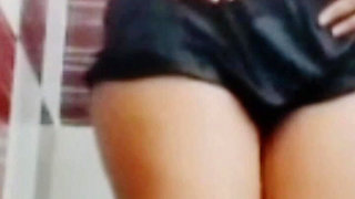 Indian Desi Village Girl Caught Masturbating While Taking Bath