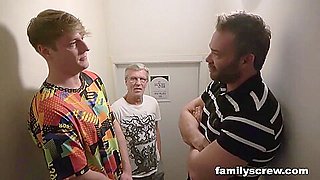 Virgin Boy has his first Experience - Familyscrew