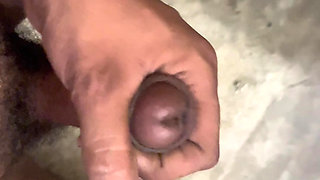 stepsister ko dekh kar mutthi laga di