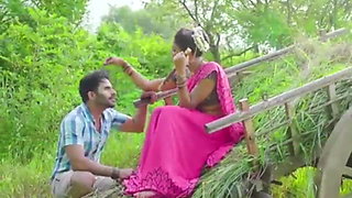 Horny sexy bhabhi has risky outdoor sex