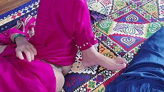 Sexy girl small bobes viral video hindi voice Pakistani people