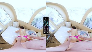 Darkhaired babe delivers sensual cumshot blowjob in POV