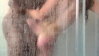 Fucking Hotwife in the Shower