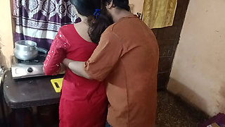 Indian Aunty Fucked in Kitchen While Cooking - Hindi Audio Full Video
