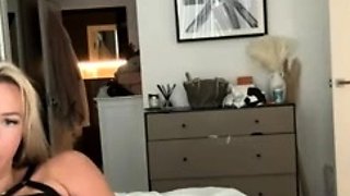Blonde Babe Dildo JOI