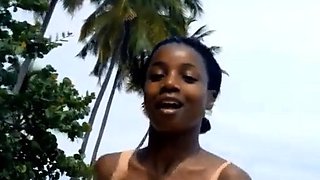 Public Flashing Of Big Natural Tits In The Moment Of Escape