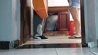 Horn Wife Receives a Plumber Wearing a Skirt Without Panties