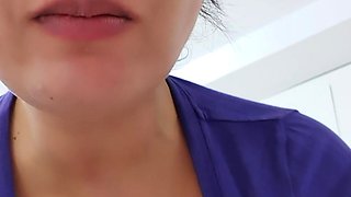 Big boob brunette masturbates on webcam
