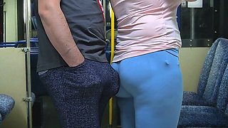 Almost Seen by Bus Driver When Stranger Girl Give Me a Handjob