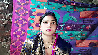 Beautiful Bride in Banarasi Saree Had a Lot of Fun in the Sex Room