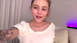 Homemade Amateur Blonde Solo - Cute Skinny Babe First Time Fingering