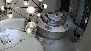 Amateur milf hidden cam