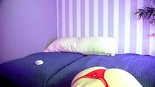 Big boob brunette masturbates on webcam