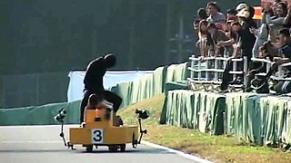 Kinky blonde suava outdoor toying