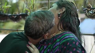 Indian BBW sucks hard dick