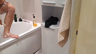 Looking for My Teen Step Sister and Jacking Off