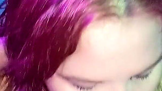 Seduction in the Bedroom: Fellatio with the Feet of a Curvy MILF Until Ejaculation