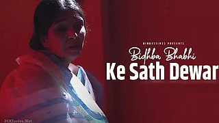 Indian MILF with nice tits hot erotic scene