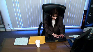 Hot milf Rayveness masturbates in the office