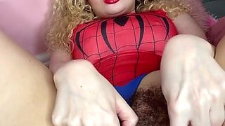 Spider woman explores wet solo pleasures with desire