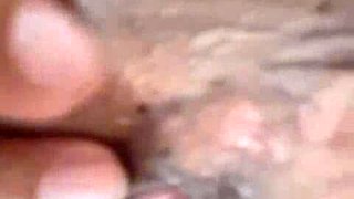 Zorrita con tetas pequeñas