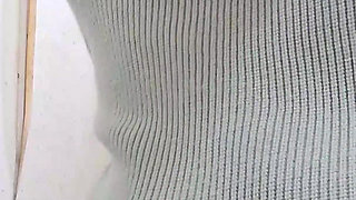 A Married Woman Masturbating Enthusiastically in the Toilet