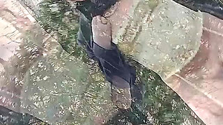 My Muslim Girlfriend Shows Her Pussy Outside in the Park.