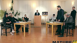 Hot mature with big natural tits Elle in a cuckold threesome