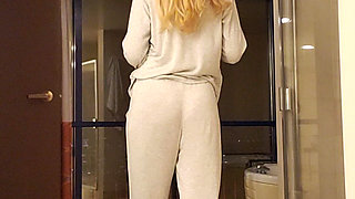 Real Hotwife Camgirl Jess Ryan Does Sexy Striptease in Hotel Suite