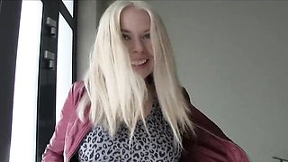 So hot Diana Dali's outdoors video