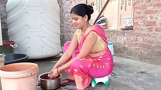 Stepmom doctor Rajlaxmi Aunty gets down and dirty with some Indian sex action