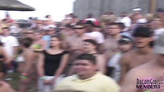 Lovebird's naked college girls clip