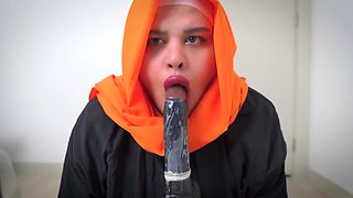 Arab Deepthroats A Dildo And Her Ass Is Open