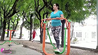 My sexy and hot neighbor is in the park and when I see her there she proposes that I fuck her and I accept - Porno en Espaol