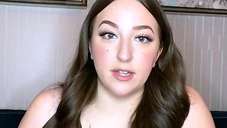 Big boob brunette masturbates on webcam