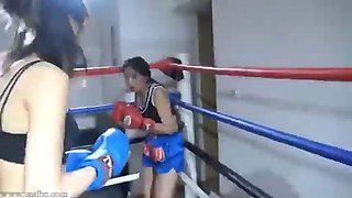 Stumaxh-punch-boxing-girls-vs-girl