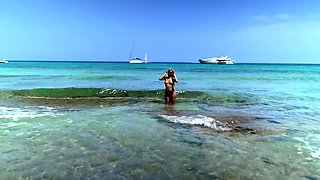 Amateur blonde customer nailed in public for a free fare