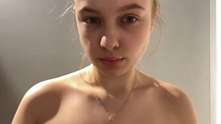 Risky fucking in the public gym