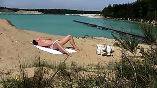 Kim Holland - Anaal Ontmaagd In De Vrije Natuur