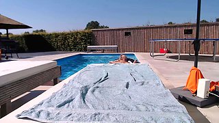 Blonde Teen Moaning In Pleasure While Masturbating