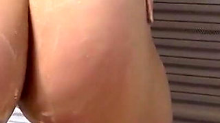 Ass Bouncing on My Feet as I Shower Wet