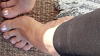 Cum on Selena's feet outside