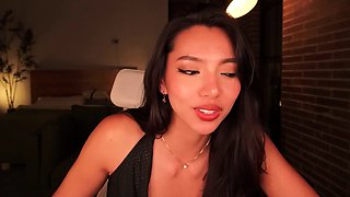 Japanese Babe Solo Online