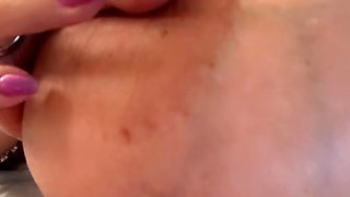 Big boob brunette masturbates on webcam