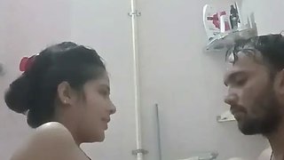 Devar Fucking Bhabhi in Bathroom When No One at Home