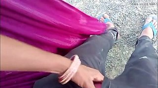 Village Bhabhi Fucks Her Husband on Road
