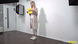 Nikas Casting Blowjob Cumshot