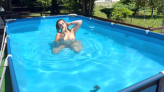 Dildo Fuck and Dildo Blowjob While Holding My Breath Underwater in Pool