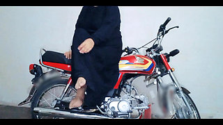 Bike rider girl first time meeting with boyfriend new model honda Bike 2025 model
