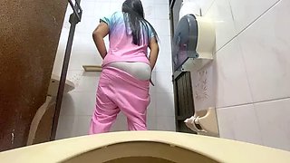 The camera caught a nurse peeing in the hospital toilet big ass